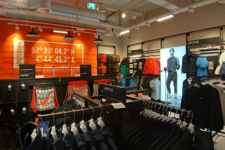 Nieuwbouw Sportwinkel in Shoppingcenter Sugar City te Halfweg